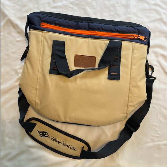 Disney Cruise Line Insulated Cooler Tote Bag - Picture 3 of 8